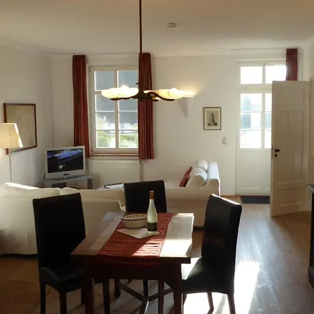 דירה Gut-rattelvitz-parterre-b-hochwertig-sauna-kamin-etankstelle-spielscheune-15-000qm-parkland