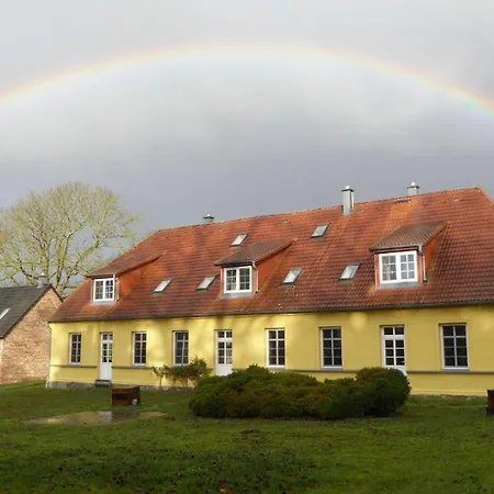 דירה Gut-rattelvitz-parterre-b-hochwertig-sauna-kamin-etankstelle-spielscheune-15-000qm-parkland *