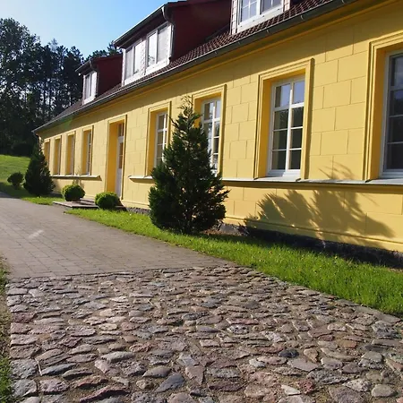 Gut-rattelvitz-parterre-b-hochwertig-sauna-kamin-etankstelle-spielscheune-15-000qm-parkland Gingst