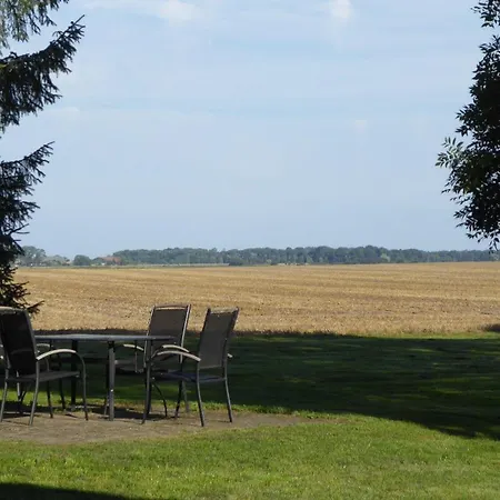 Gut-rattelvitz-parterre-b-hochwertig-sauna-kamin-etankstelle-spielscheune-15-000qm-parkland * Gingst