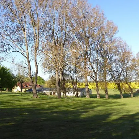 דירה Gut-rattelvitz-parterre-b-hochwertig-sauna-kamin-etankstelle-spielscheune-15-000qm-parkland *