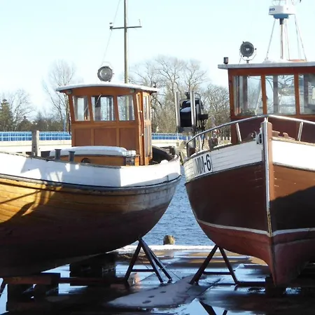 Gut-rattelvitz-parterre-b-hochwertig-sauna-kamin-etankstelle-spielscheune-15-000qm-parkland Gingst